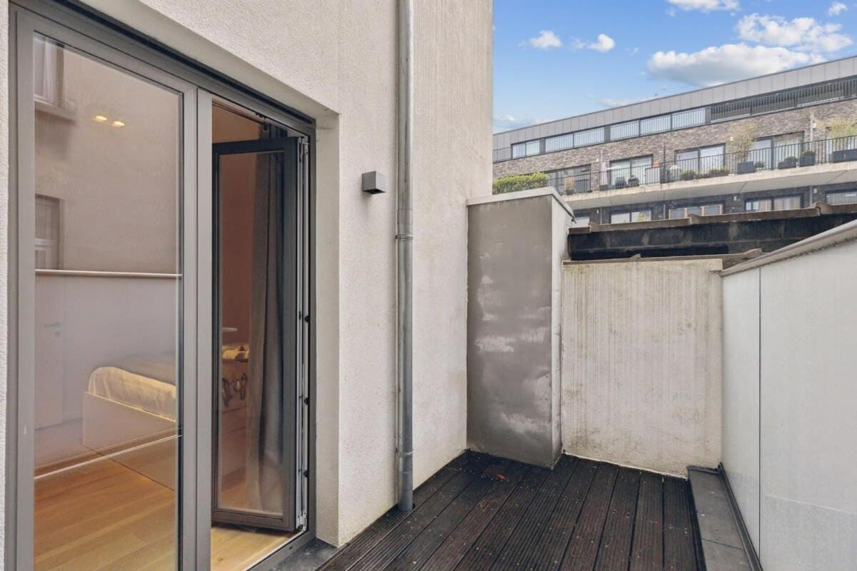 Bright Waterfront Apartment Amberes Exterior foto