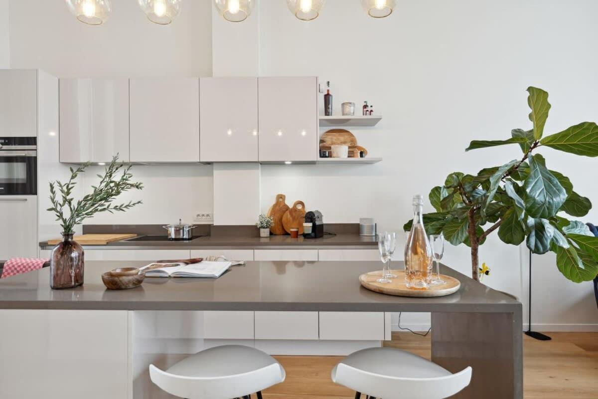 Bright Waterfront Apartment Amberes Exterior foto