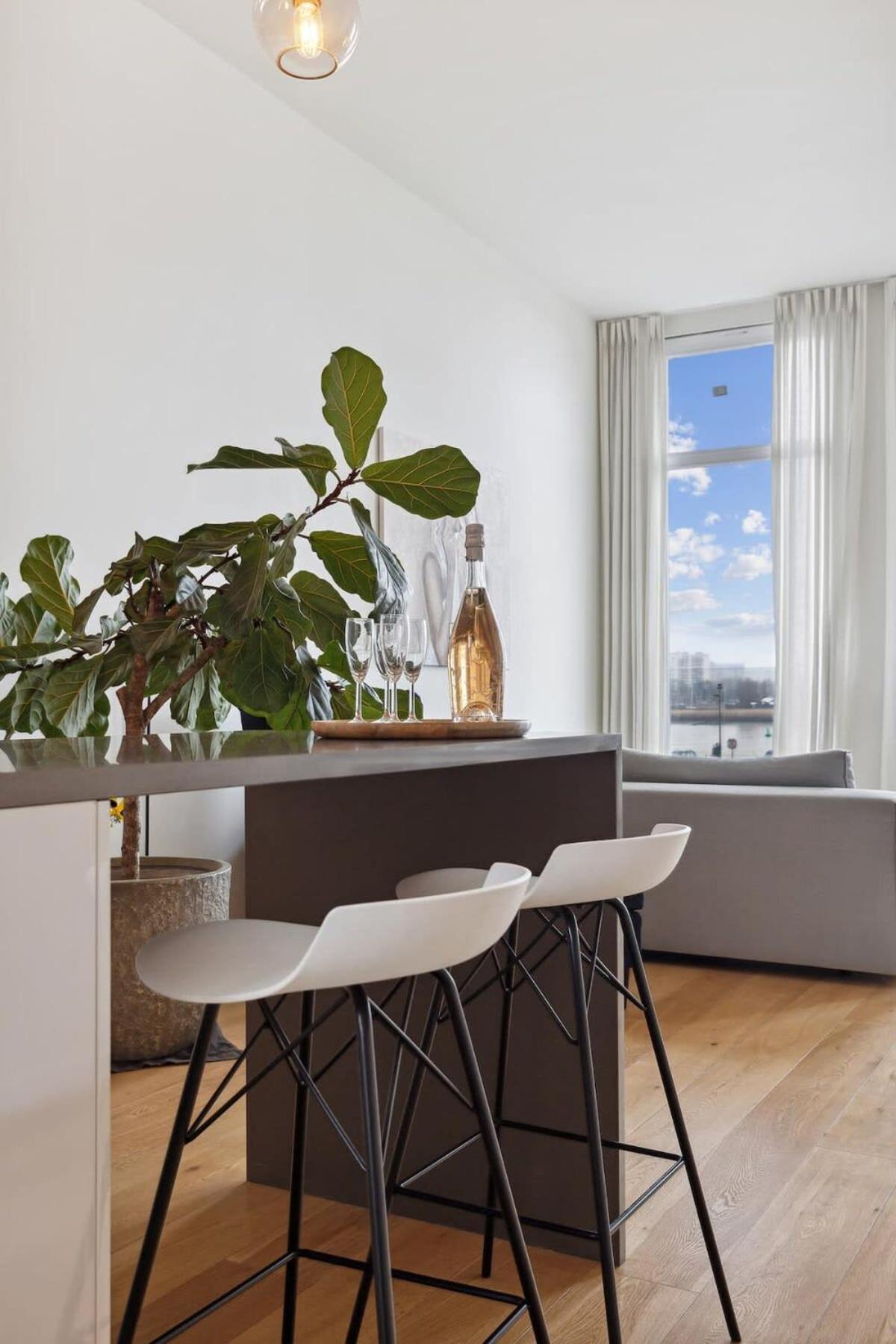 Bright Waterfront Apartment Amberes Exterior foto